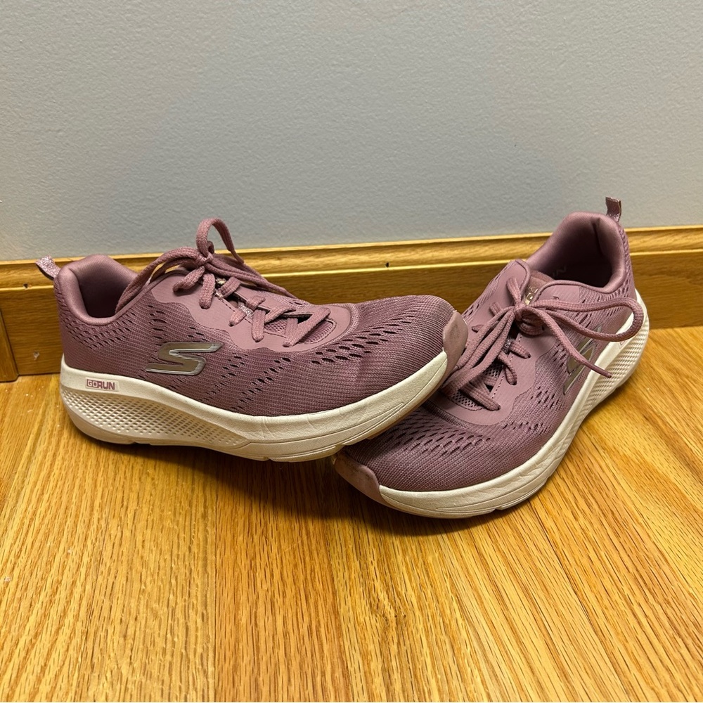 Skechers Women's Mauve Athletic Sneakers